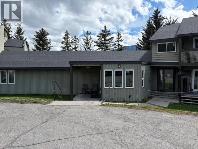 775 Balmer Crescent Unit# 302, Elkford, British Columbia V0B1H0