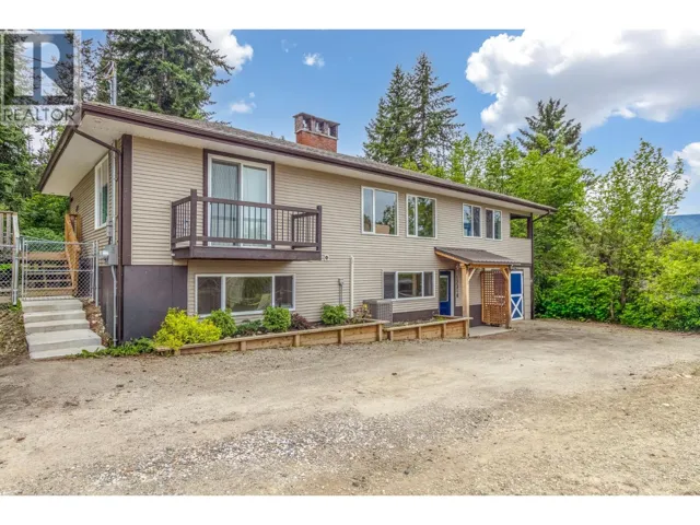 1231 1 Street SE, Salmon Arm, British Columbia V1E0B6