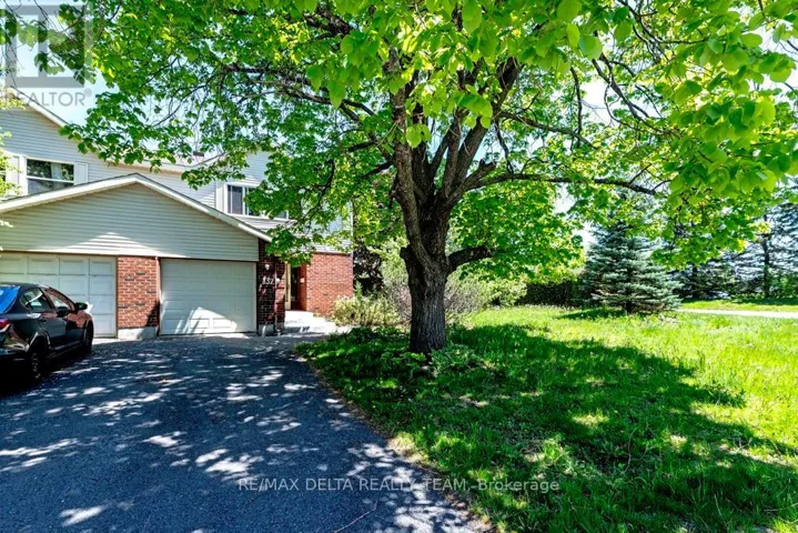 132 ACKLAM TERRACE W, Ottawa, Ontario K2K2J5
