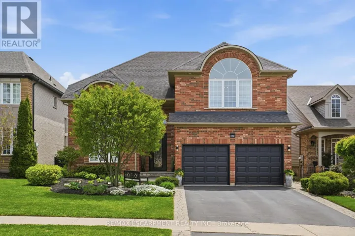 156 VALMONT STREET, Hamilton (Ancaster), Ontario L9G4Z9