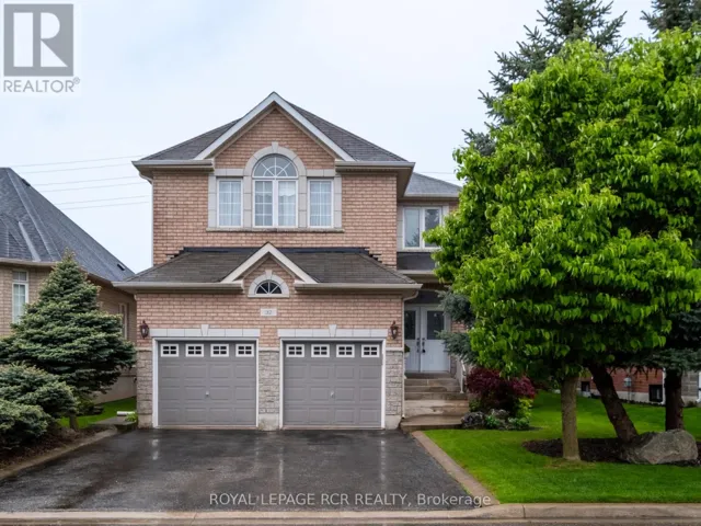 32 DOKKUM CRESCENT, Brampton (Snelgrove), Ontario L6Z0E2