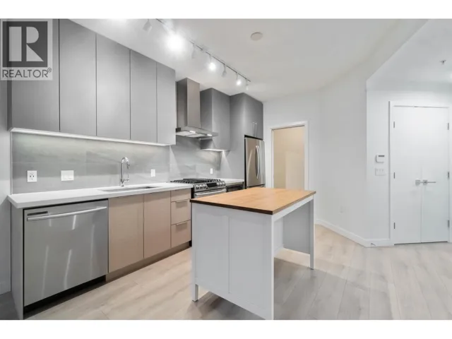 114 603 REGAN AVENUE, Coquitlam, British Columbia V3J0K2