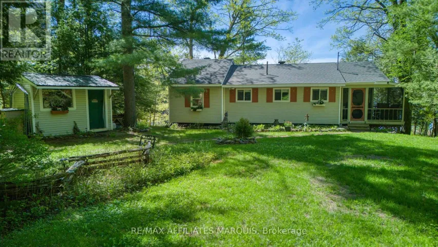 149 OAK POINT LANE, Tay Valley, Ontario K7H3C8