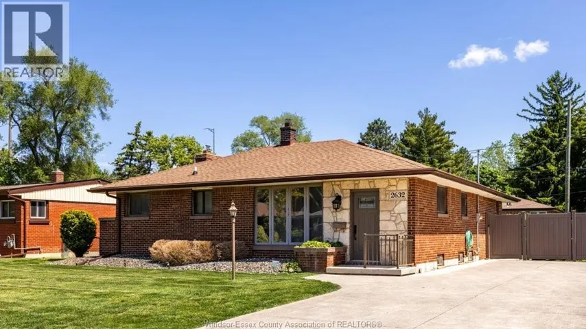 2632 Everts AVENUE, Windsor, Ontario N9E2V1
