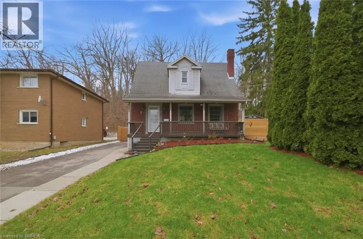 7 BARRY Drive, Brantford, Ontario N3T1W1