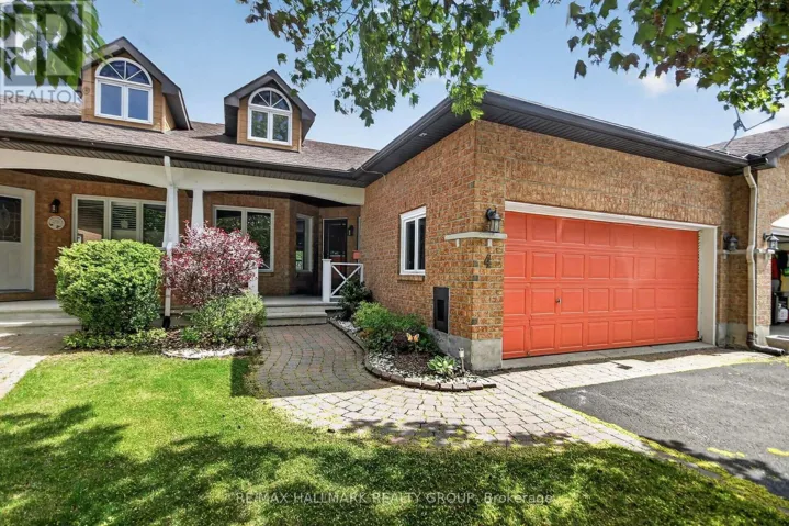 4 PEREGRINE CRESCENT, Ottawa, Ontario K2M2T3