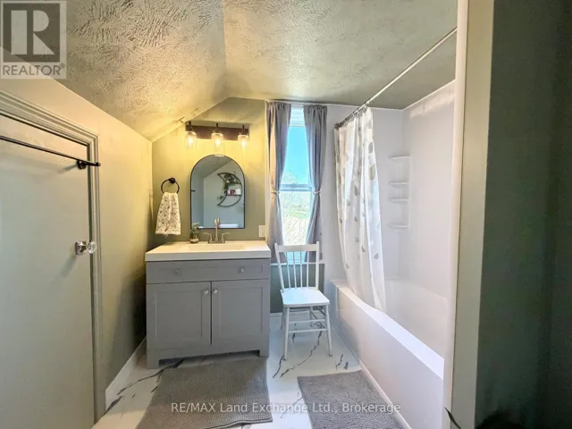 780