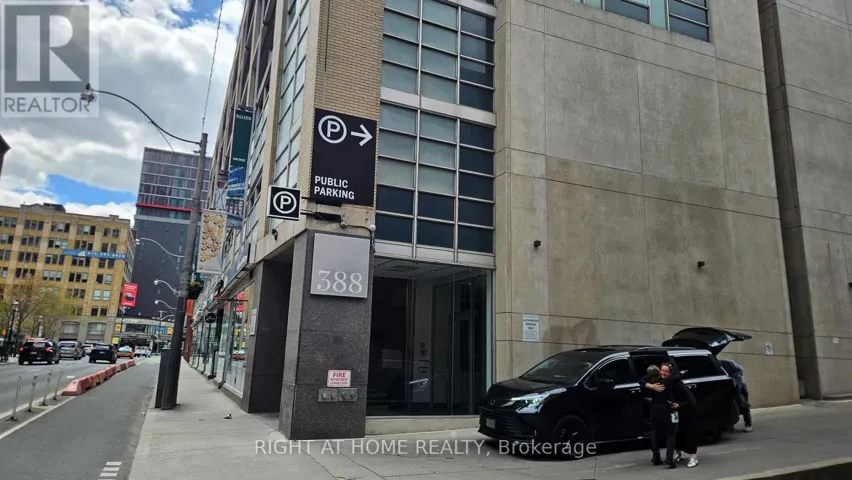 910 - 388 RICHMOND AVENUE W, Toronto (Waterfront Communities), Ontario M5V3P1