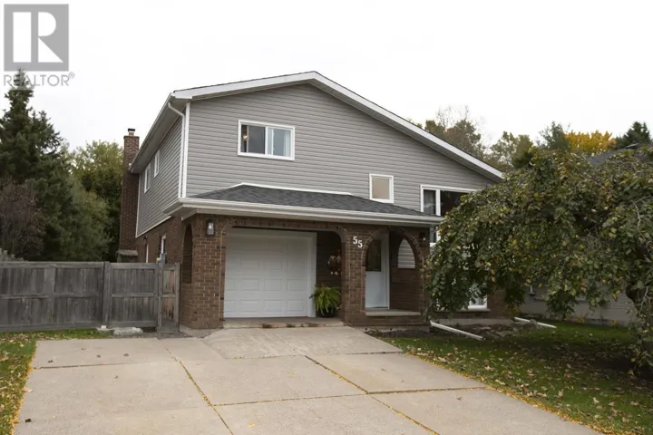 55 Country Club PL, Sault Ste. Marie, Ontario P6A5Z8