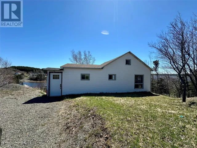 27 Village Cove Road W, Summerford, Newfoundland & Labrador A0G4E0