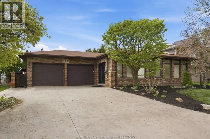 145 CENTENNIAL DRIVE, Tecumseh, Ontario N8N2N7