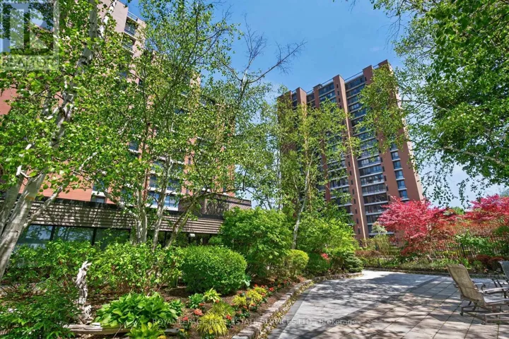 110 - 1400 DIXIE ROAD, Mississauga (Lakeview), Ontario L5E3E1