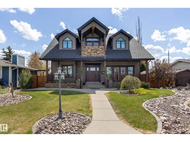 10811 67 ST NW, Edmonton, Alberta T6A2S3