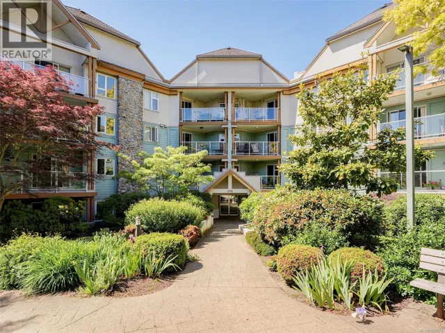 210 494 Marsett Pl, Saanich, British Columbia V8Z7J1