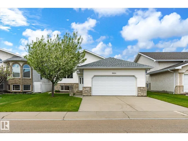 8604 157 AV NW, Edmonton, Alberta T5Z3B3