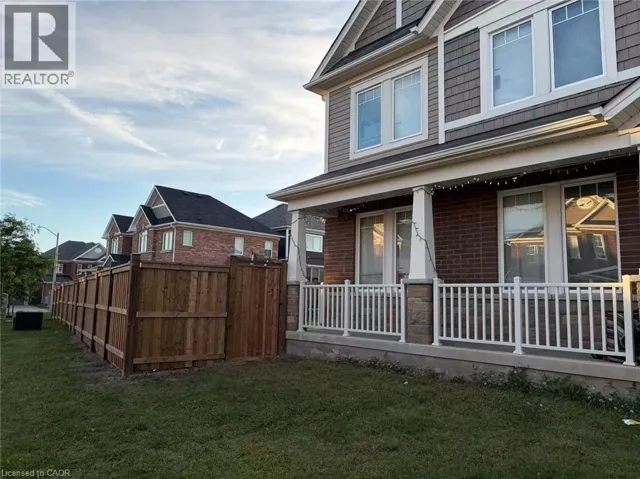 40 WANNAMAKER Crescent, Cambridge, Ontario N3E0C5