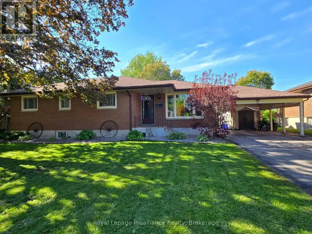 16 AUBURN STREET, Belleville (Belleville Ward), Ontario K8P2N2