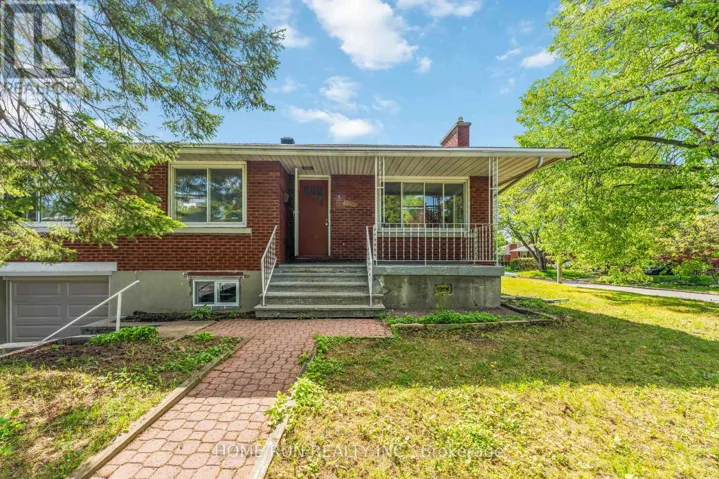 1530 CLEMENTINE BOULEVARD W, Ottawa, Ontario K1H8G3