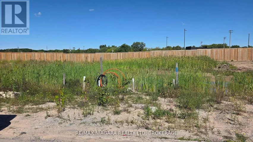 6172 CURLIN CRESCENT, Niagara Falls (Forestview), Ontario L2H0B8