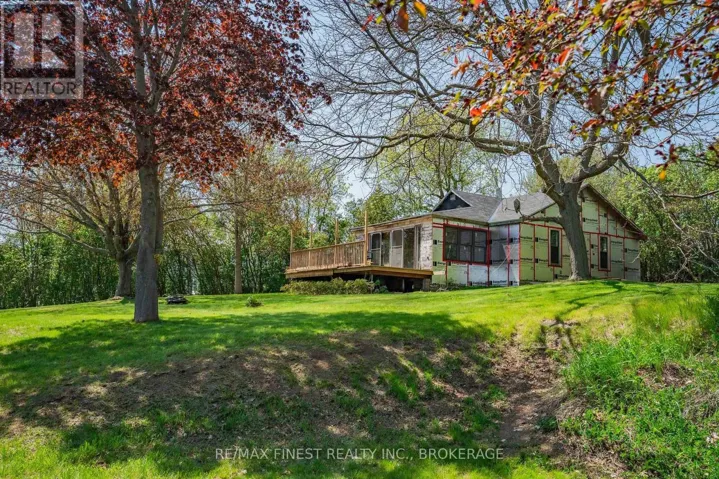 141 RIVER ROAD, Front of Leeds & Seeleys Bay, Ontario K0E1L0