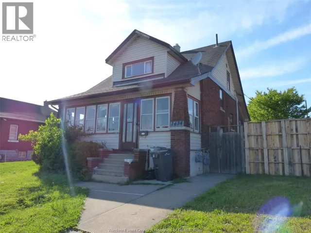 1434 TECUMSEH BOULEVARD, Windsor, Ontario N8X1H5