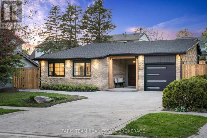 12 OREN BOULEVARD, Barrie (Sunnidale), Ontario L4N4M1