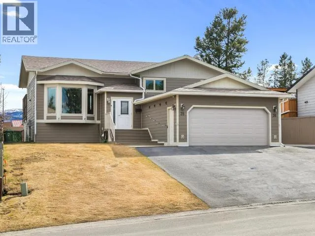 35 TABOR CRES, Whitehorse, Yukon Y1A0C8