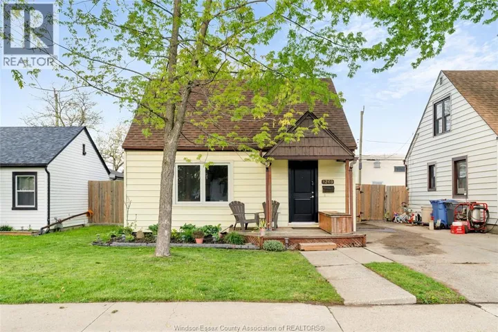 1260 OAK, Windsor, Ontario N8X2B1