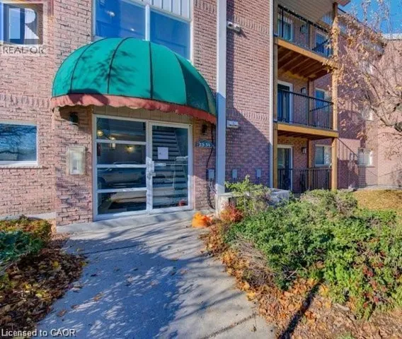 3085 KINGSWAY Drive Unit# 6, Kitchener, Ontario N2C2P1