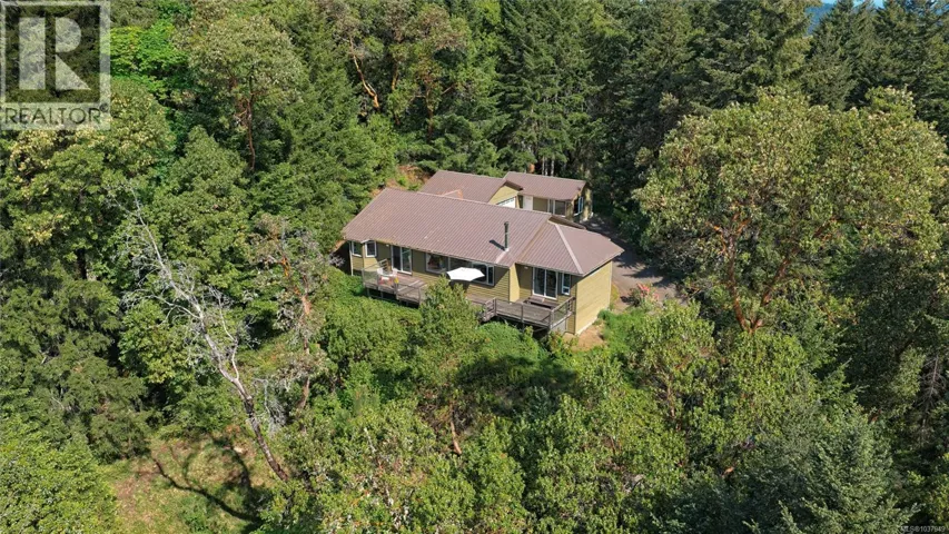260 Old Divide Rd, Salt Spring, British Columbia V8K2G7