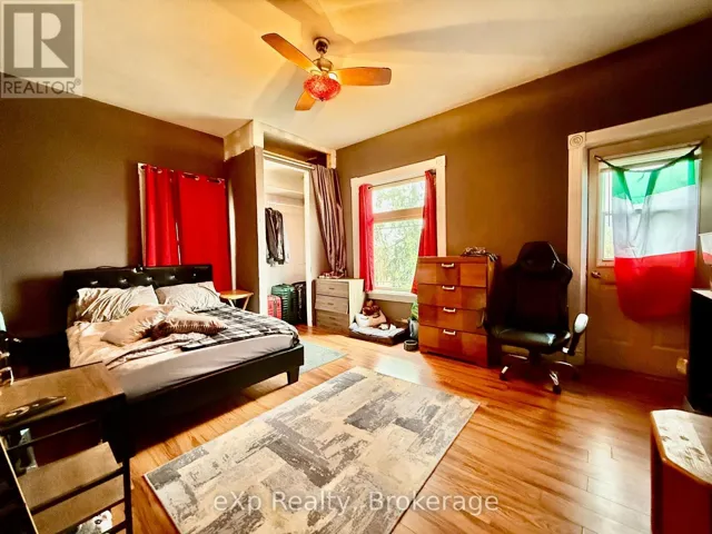 780