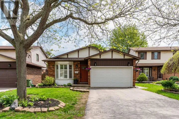 27 BLOOMSBURY COURT, Hamilton (Ancaster), Ontario L9G4L5