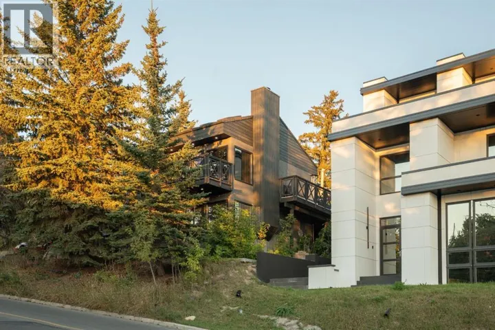 618 10 Street NE, Calgary, Alberta T2E4M9