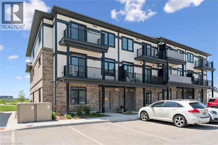 20 LOMOND Lane, Kitchener, Ontario N2R0R4