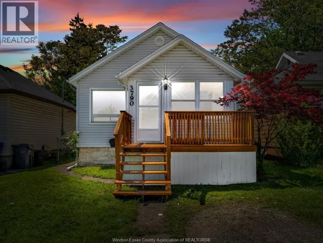 3790 GLENFIELD, Windsor, Ontario N9C2B2