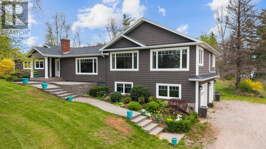 79 KEPPOCH Road, Stratford, Prince Edward Island C1B1M1