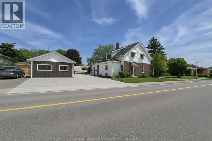 306 FOCH, Windsor, Ontario N8X2V9