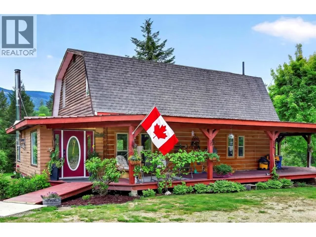 2236 YELLOWHEAD Highway, Clearwater, British Columbia V0E3A0