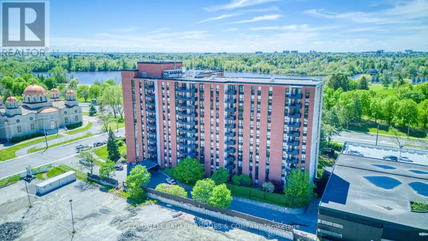 303 - 2951 RIVERSIDE DRIVE, Ottawa, Ontario K1V8W6