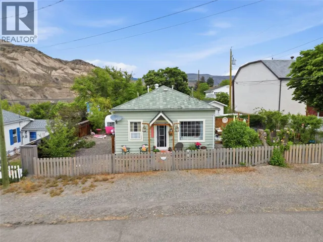 352 5TH Street, Ashcroft, British Columbia V0K1A0