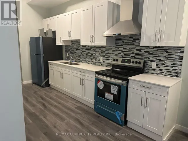 2 - 362 RICHMOND STREET, London East (East K), Ontario N6A3C3