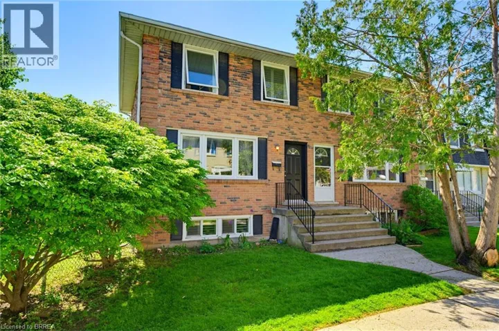26 COACHWOOD Road Unit# 6, Brantford, Ontario N3R3R4