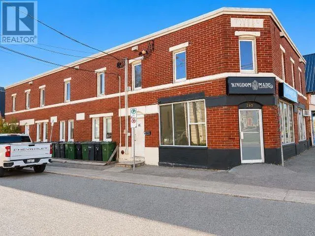 245 University Avenue, Charlottetown, Prince Edward Island C1A4M1