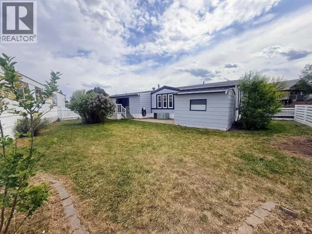 301, 2300 13 Street N, Lethbridge, Alberta T1H4E8