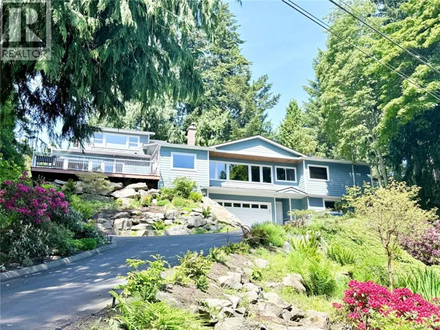 10930 Fernie Wynd Rd, North Saanich, British Columbia V8L5H8