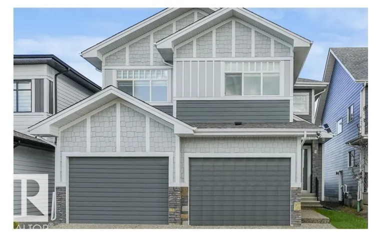33 Birkshire Crescent, Sherwood Park, Alberta T8B0C7