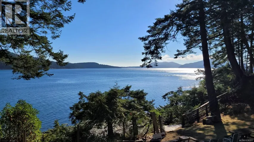 4218 Armadale Rd, Pender Island, British Columbia V0N2M1