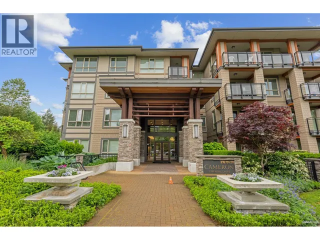 411 3399 NOEL DRIVE, Burnaby, British Columbia V3J0G8