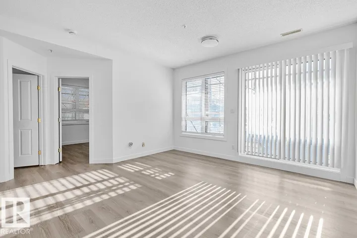 #117 10717 83 AV NW, Edmonton, Alberta T6E2E5