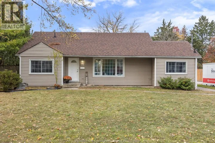 576 Ducharme, Windsor, Ontario N9G1K4